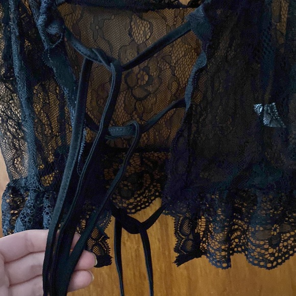 ROMWE Black Lace Floral Print 2-Piece Lingerie Set - Picture 3 of 9